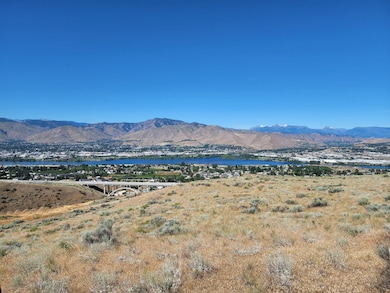 2025 Cougar Ridge Rd, East Wenatchee, WA 98802 - photo 3