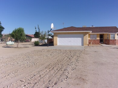 5879 Willow Ave, Rosamond, CA 93560 - photo 4