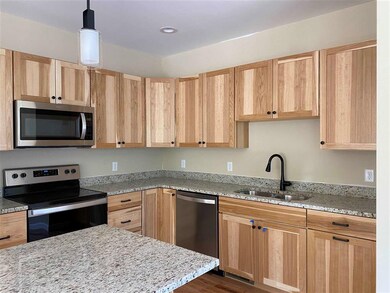 27 Clover Ln unit Lot 93, Londonderry, NH 03053 - photo 3