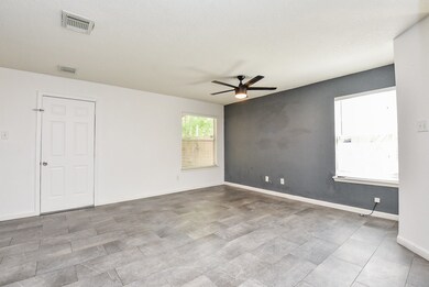 9287 Kingsflower Cir, Houston, TX 77075 - photo 3