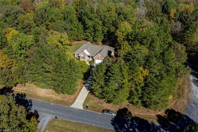 4426 Ridges Mountain Trail, Asheboro, NC 27205 - photo 5