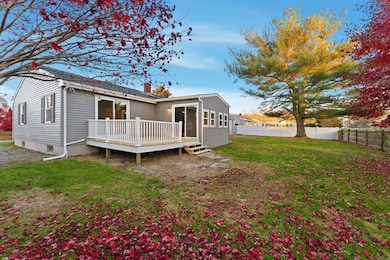 95 Samson Ave, Somerset, MA 02726 - photo 4