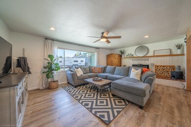 530 Julie Way, Redding, CA 96002 - photo 5