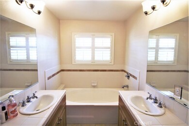 14669 Oak Rd, Sylmar, CA 91342 - photo 7