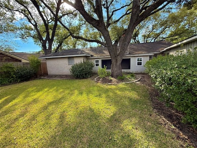 4830 Omeara Dr, Houston, TX 77035 - photo 2