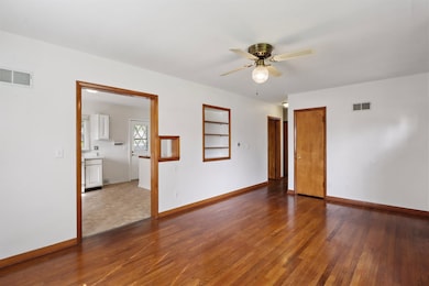 1625 Lower Muscatine Rd, Iowa City, IA 52240 - photo 3