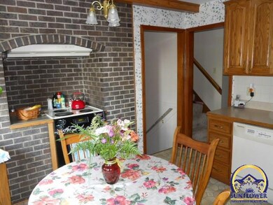 6632 SW Burlingame Rd, Topeka, KS 66619 - photo 5