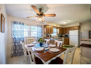 24 Squantum Dr, Middletown, RI 02842 - photo 2