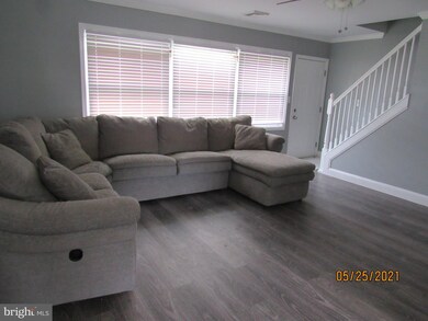 280 Appletree Dr, Levittown, PA 19055 - photo 7