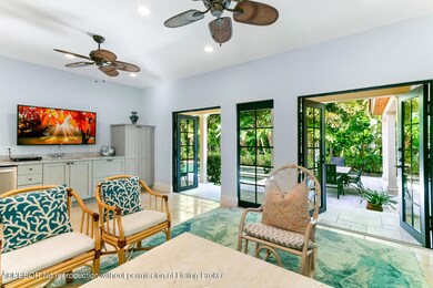 Family Room 4_web
