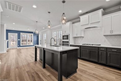 5114 Whaitley Ln, Greensboro, NC 27407 - photo 4