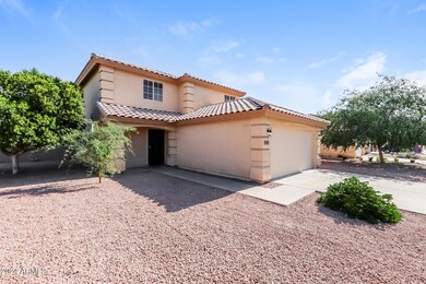 003-photo-front-view-13730985