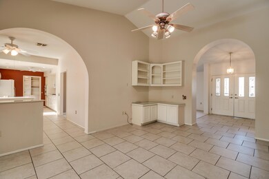 Gorgeous Front AZ Room