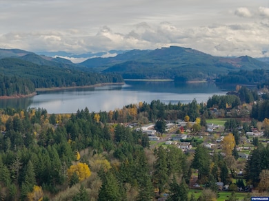 1401 45th Ave, Sweet Home, OR 97386 - photo 2