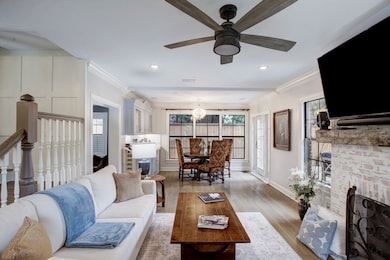 1307 Denman Rd, Houston, TX 77019 - photo 7