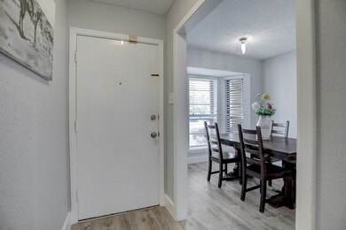 8614 Twisting Vine Ln, Houston, TX 77040 - photo 2