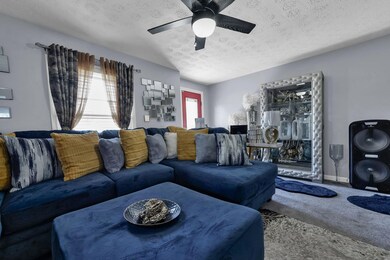 2816 Azelda St, Columbus, OH 43211 - photo 5