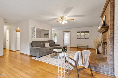 2124 Lee St, Clayton, NC 27520 - photo 4