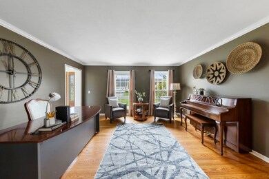 405 Bluegrass Dr, Wheaton, IL 60189 - photo 6