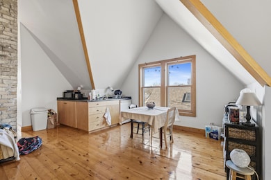 1138 E Hamilton St unit 1140, Milwaukee, WI 53202 - photo 7