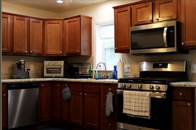 157 E College St, Canonsburg, PA 15317 - photo 4