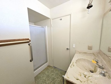 817 W Wasp Ave, Ridgecrest, CA 93555 - photo 7