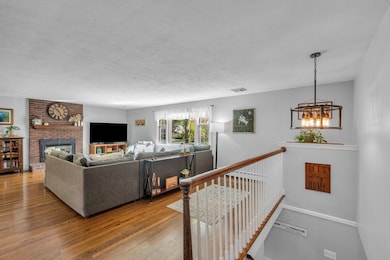 136 W Elm St, Pembroke, MA 02359 - photo 6