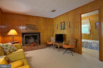 1443 N Lakeshore Dr, Louisa, VA 23093 - photo 7