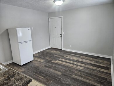 1205 S Sibley Ave unit 105, Litchfield, MN 55355 - photo 5