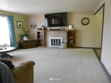 2449 30th Ave, Longview, WA 98632 - photo 3