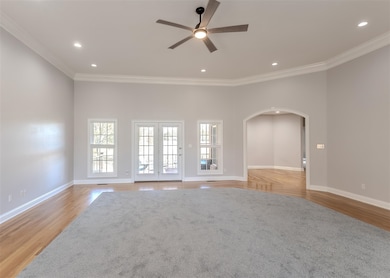 732 Hunters Pointe Ct, Bowling Green, KY 42104 - photo 4