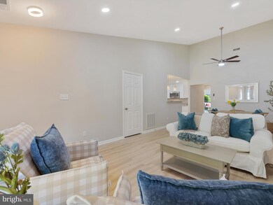 905 Yardarm Ln, Annapolis, MD 21401 - photo 4