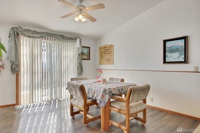 13613 Cedar Cir E, Sumner, WA 98391 - photo 6