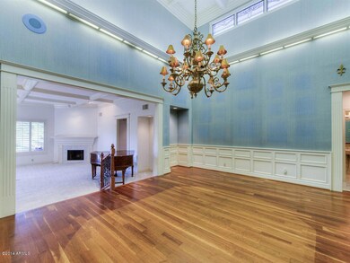 004_Dining Room