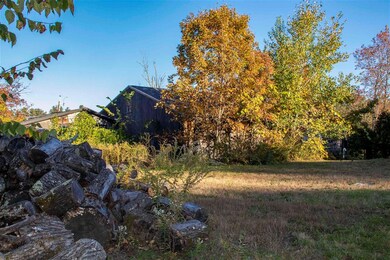 27 Perkins Rd, Londonderry, NH 03053 - photo 2