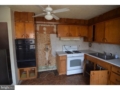 1123 Laurel Rd, Beverly, NJ 08010 - photo 6