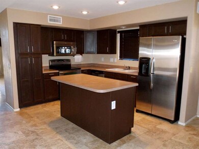NICE OPEN KITCHEN