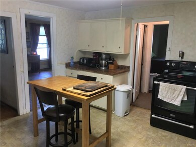 Kitchen appliances new within four years.