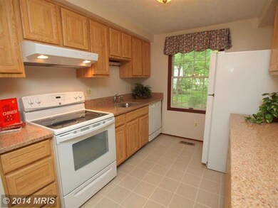 9906 Manet Rd, Burke, VA 22015 - photo 7