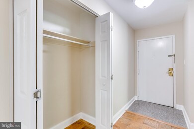 864 Quince Orchard Blvd unit 102, Gaithersburg, MD 20878 - photo 5