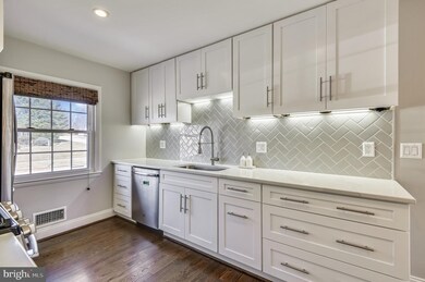 229 Bond Ave, Reisterstown, MD 21136 - photo 6