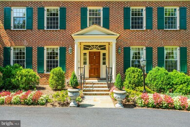 8611 Country Club Dr, Bethesda, MD 20817 - photo 5