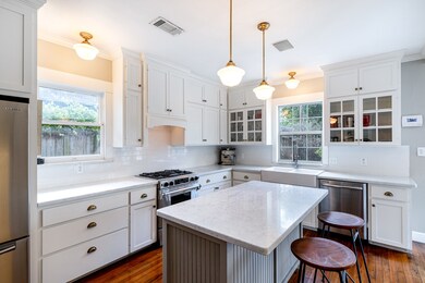 945 Bayland Ave, Houston, TX 77009 - photo 6