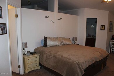 His and Her bathroom entrance
