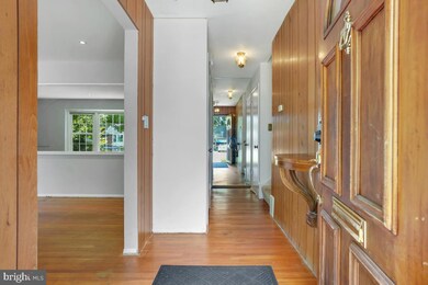 910 Croton Dr, Alexandria, VA 22308 - photo 5