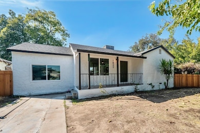 Yard fence virtually enhanced