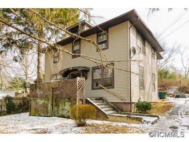 Traditional Two Story 1920s