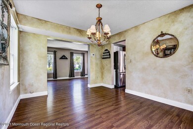 71 Holly Tree Ln, Toms River, NJ 08753 - photo 7