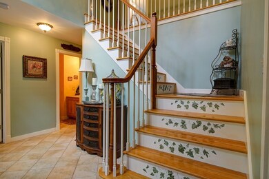 181 Wildflower Dr, Amherst, MA 01002 - photo 3