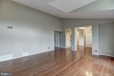 5506 Southport Ln, Fairfax, VA 22032 - photo 6